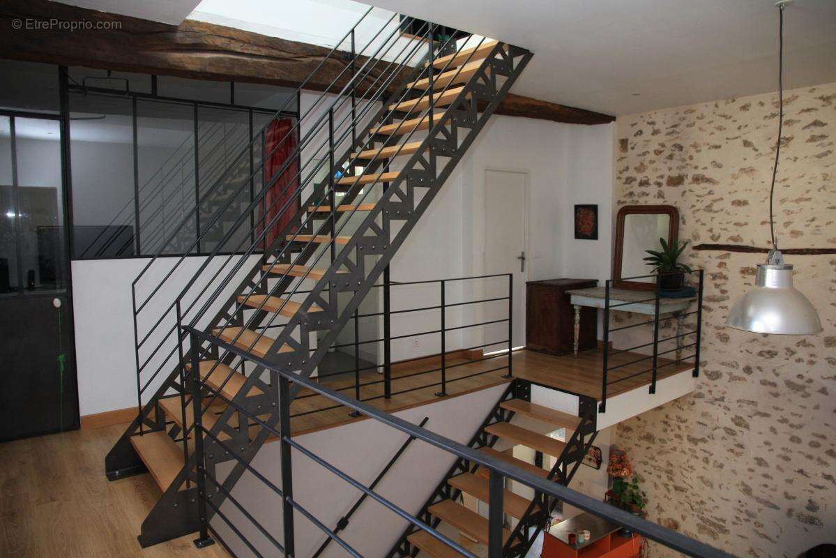 Maison à SAULX-LES-CHARTREUX