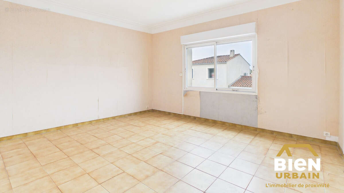 Appartement 117 m² à Garons  - photo 4