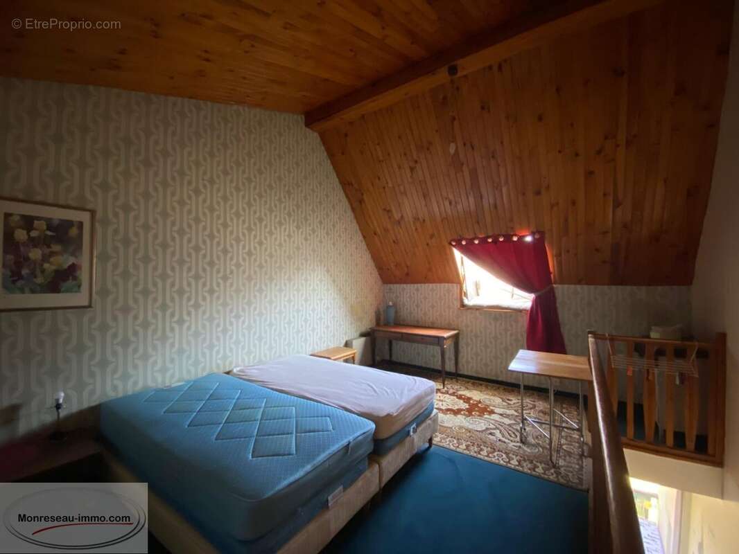 Appartement à GREOLIERES