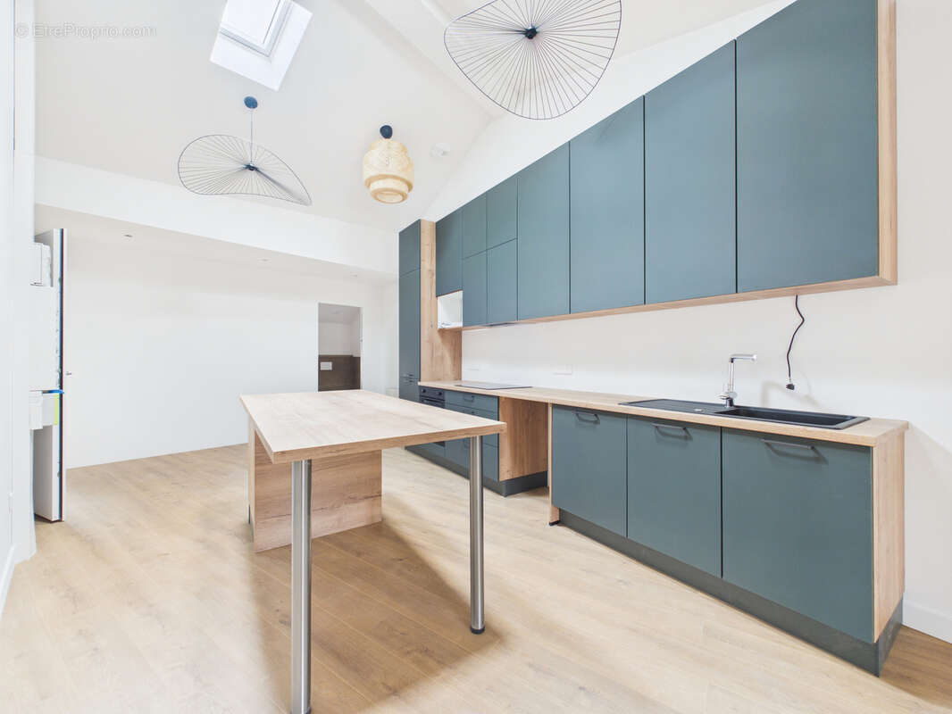 Appartement à BRIVES-CHARENSAC