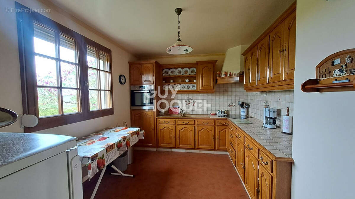 RUGLES - Maison familiale avec sous-sol complet - 4 chambres - photo 7