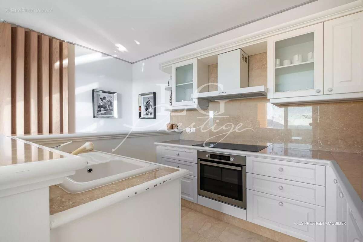 Maison à MANDELIEU-LA-NAPOULE