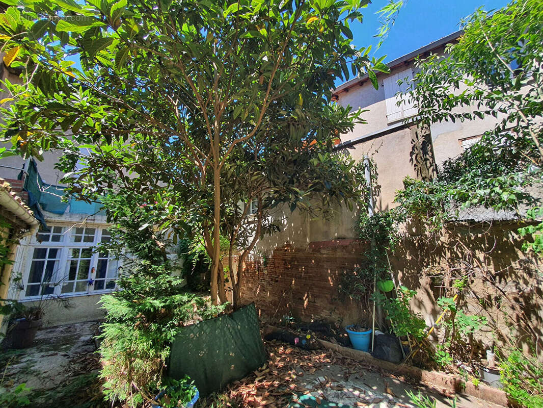 Maison Bessieres 9 pièce(s) 215 m2 - photo 2