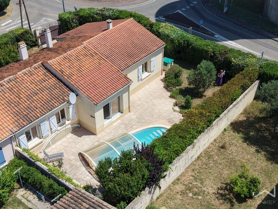 Maison à LAPALUD