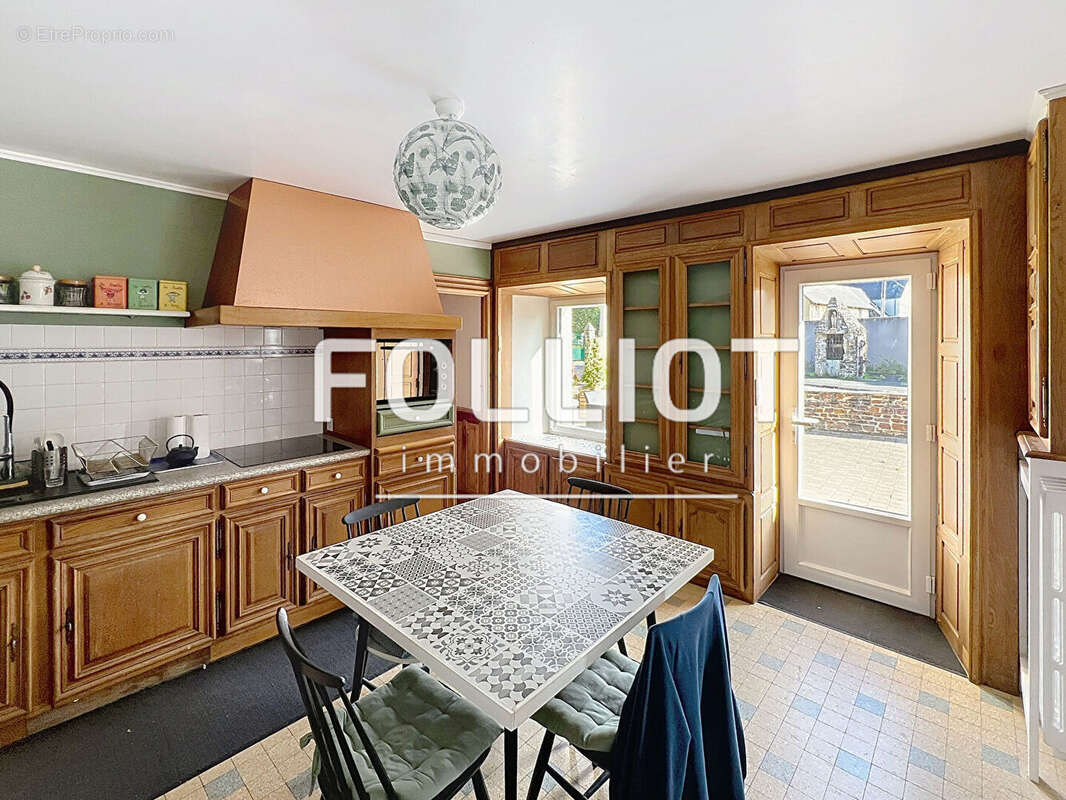 Maison à SAINT-SAUVEUR-LENDELIN