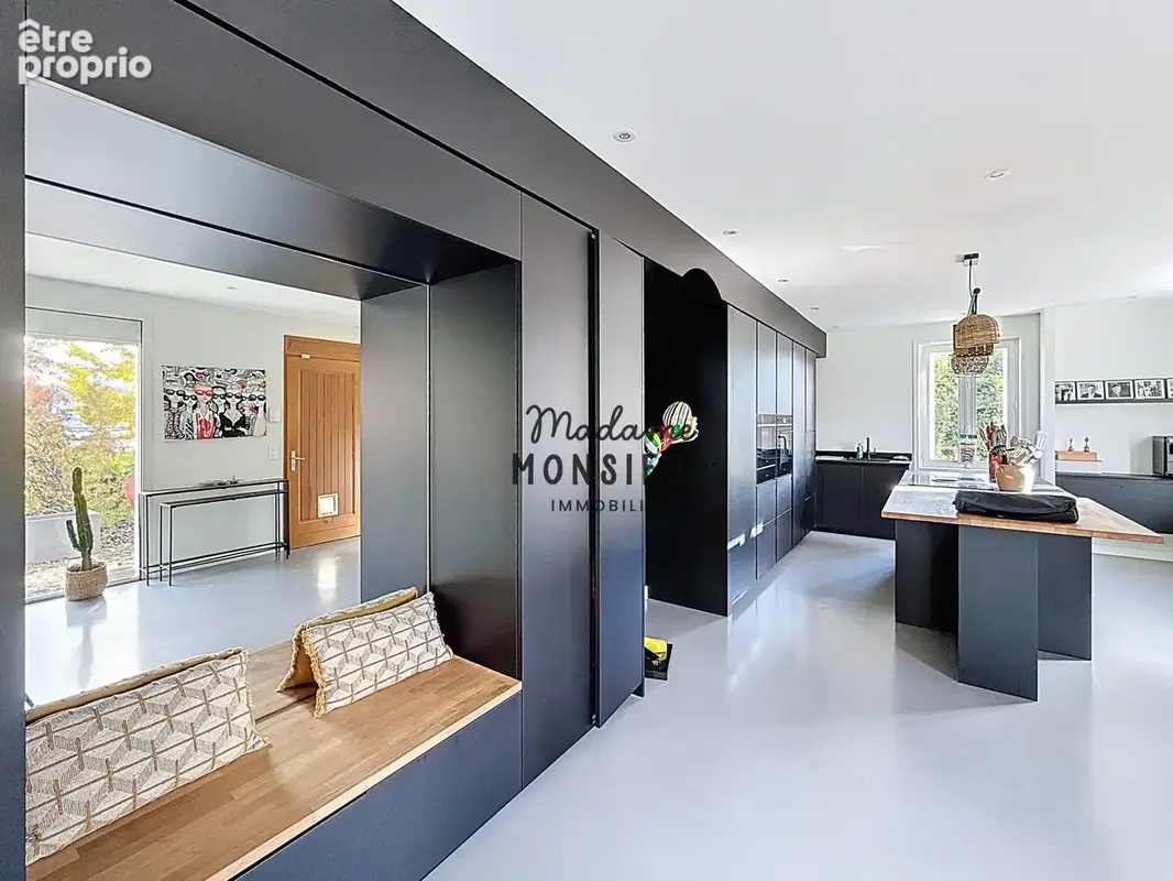 Maison 9 pièces 197 m² à vendre à Bourgoin-Jallieu (38300) - photo 8
