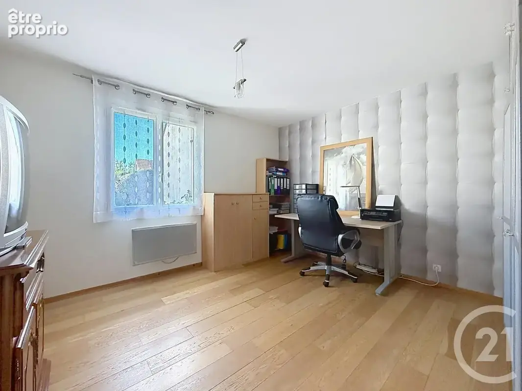 Maison 6 pièces 116 m² à vendre à Chartres (28000) - photo 5