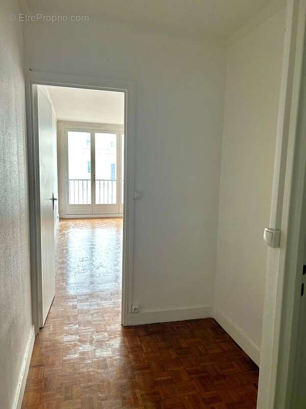 Appartement à LEVALLOIS-PERRET