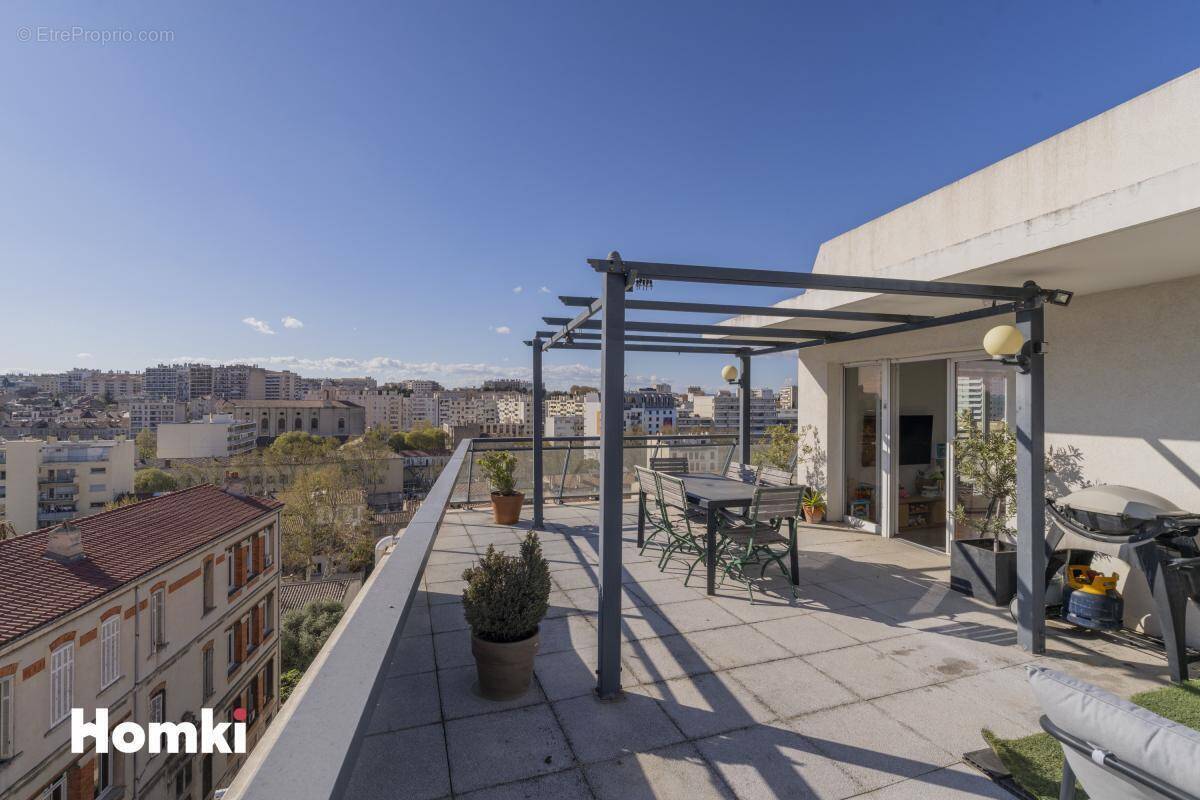 Appartement à MARSEILLE-4E