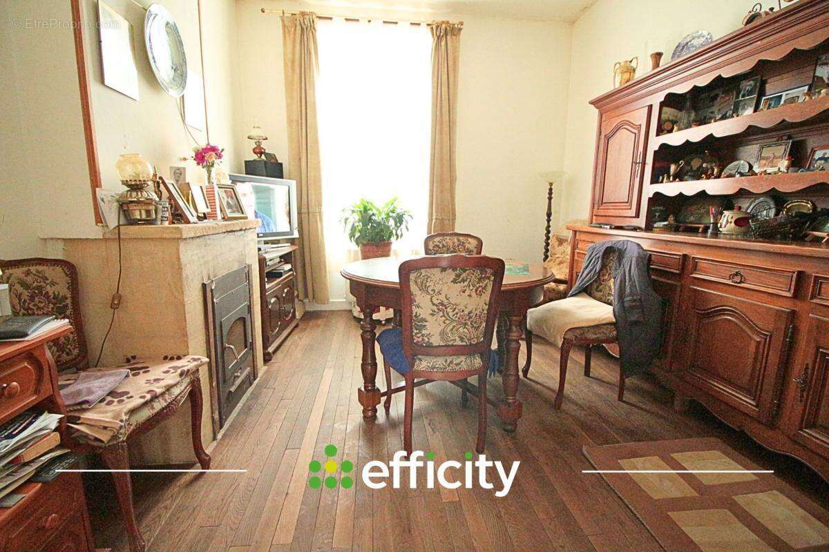 Appartement à LINGEVRES