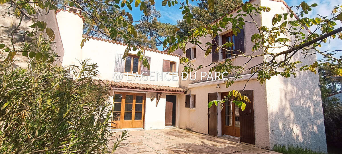 Maison à SAINT-GEORGES-DE-DIDONNE