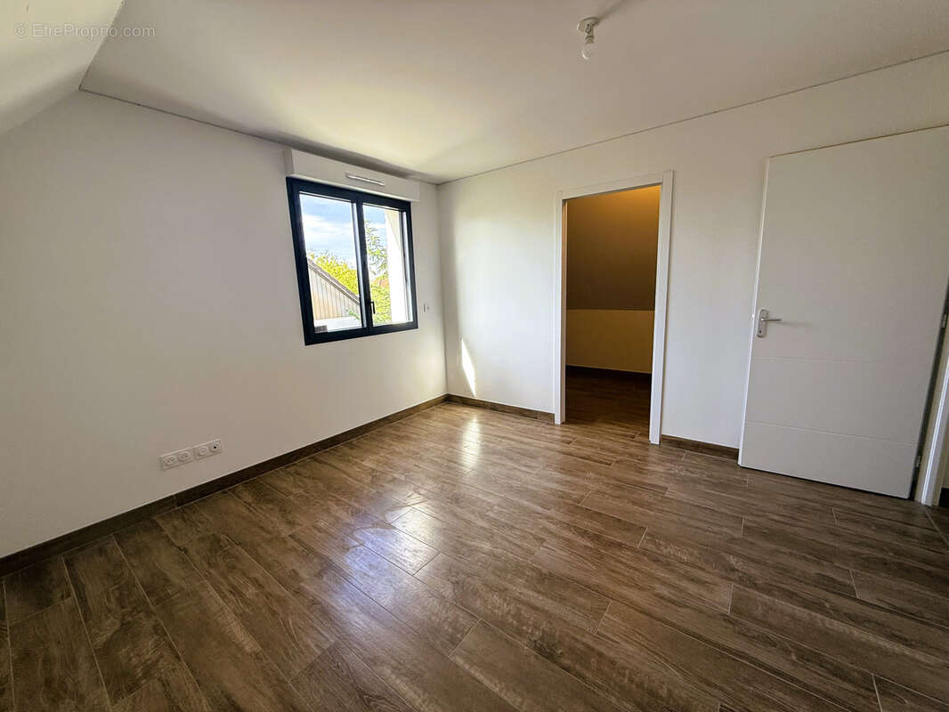 Maison à MAINVILLIERS