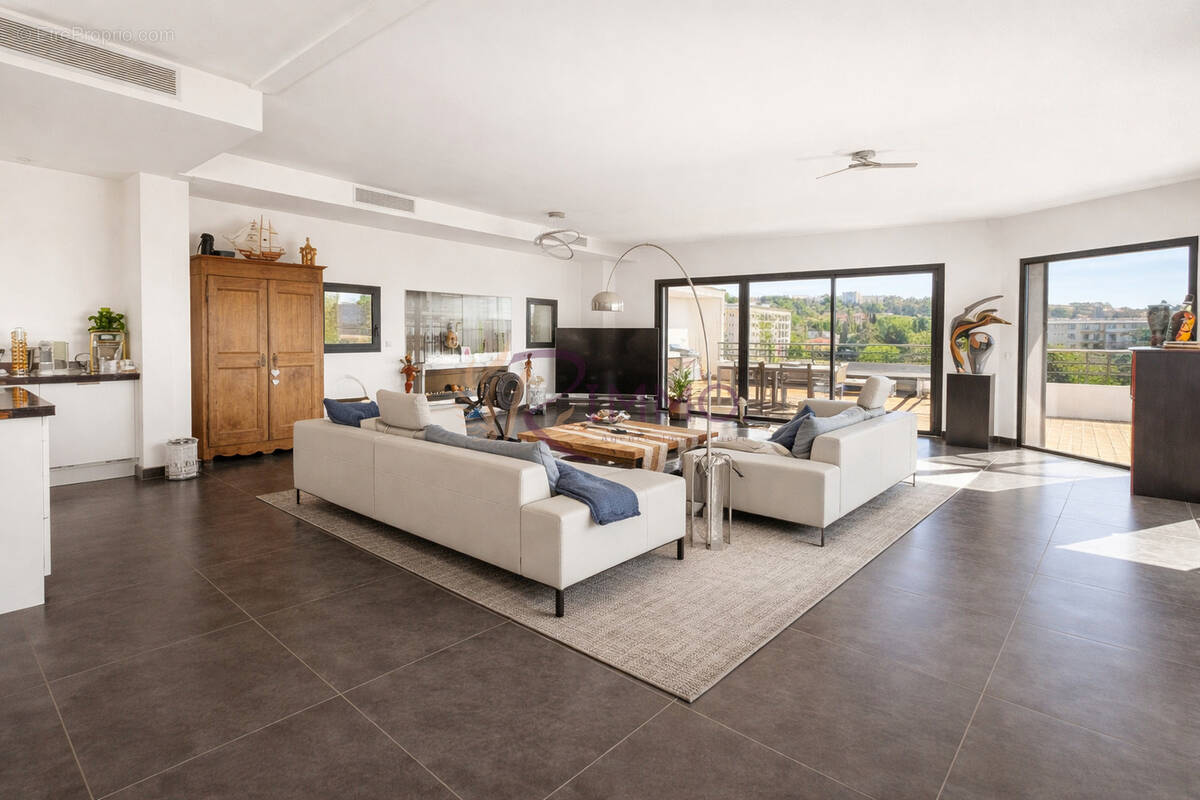 Appartement à AIX-EN-PROVENCE