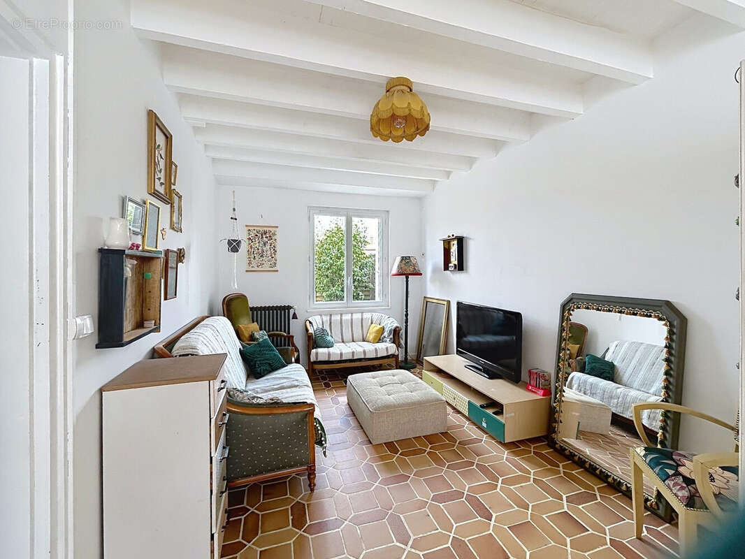 salon  - Maison à BOUSSAY