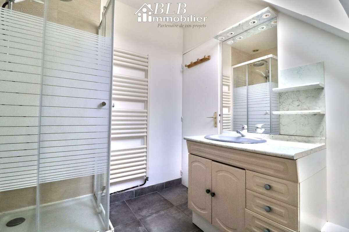 Maison à LE PERRAY-EN-YVELINES