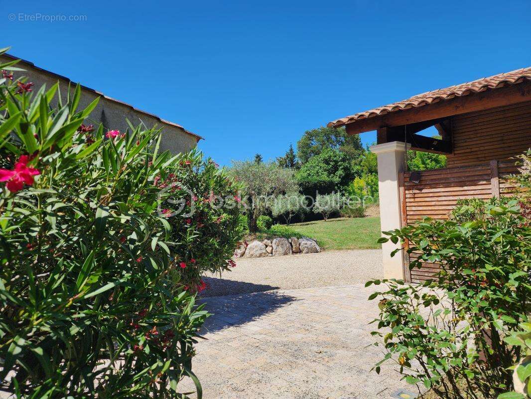 Villa 4 chambres avec piscine sur 2200m² env de terrain - photo 19