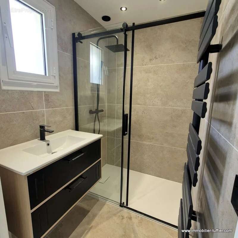 Maison à SAVIGNE-L'EVEQUE