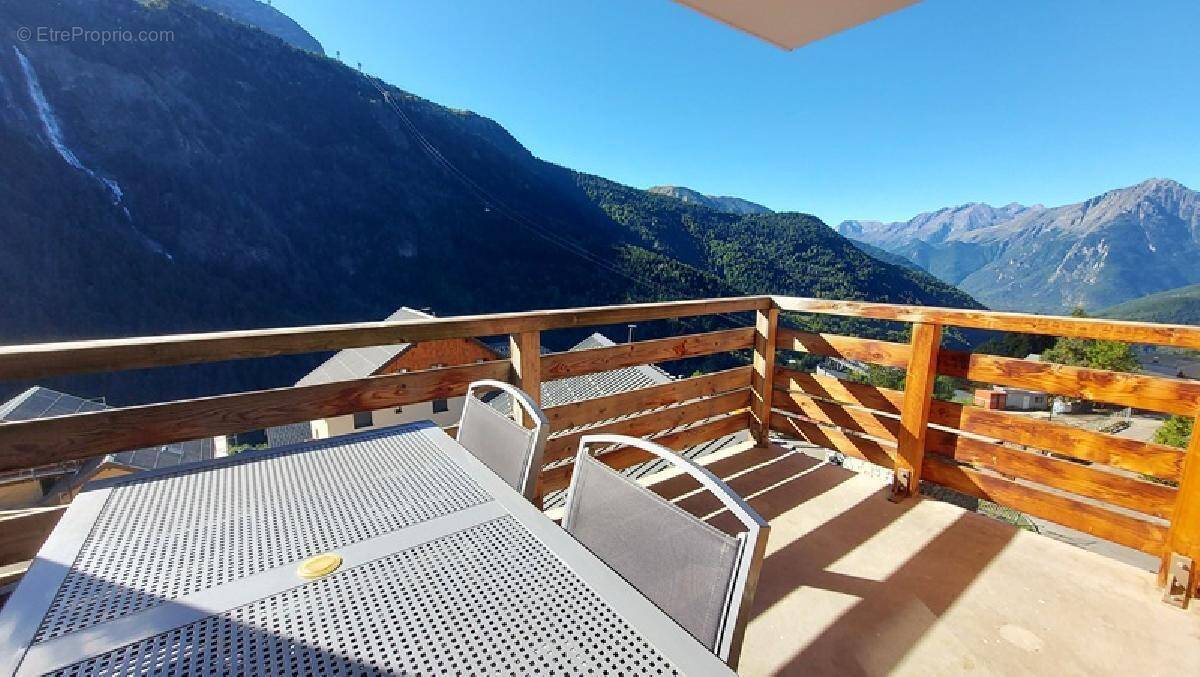 Appartement à VAUJANY