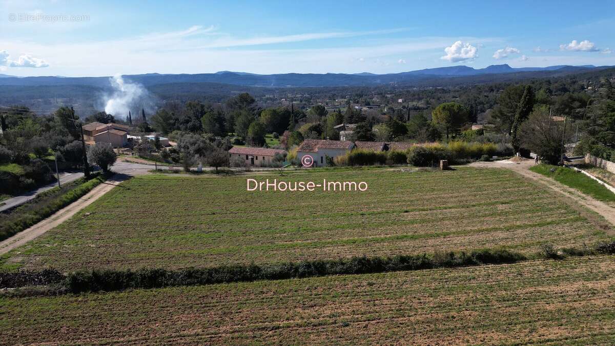 Terrain 1261 m² à Cotignac  - photo 3