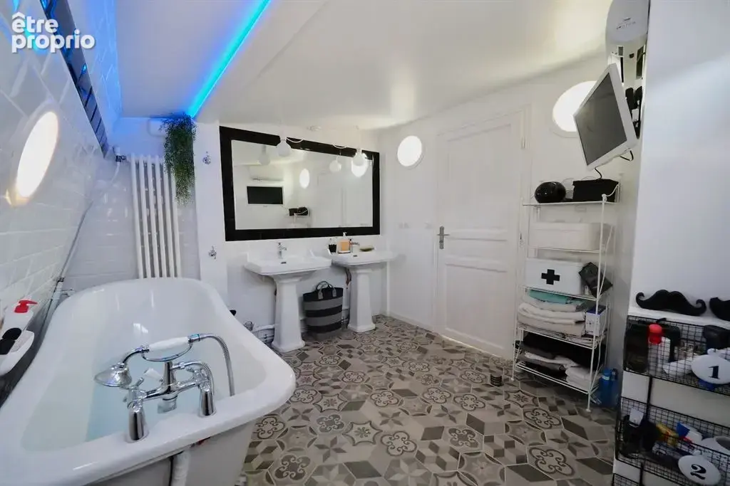 Paris 14e (75014) – Maison de 195 m², 4 chambres, bureau, patio de 17 m² – quartier du Parc Montsouris - photo 9