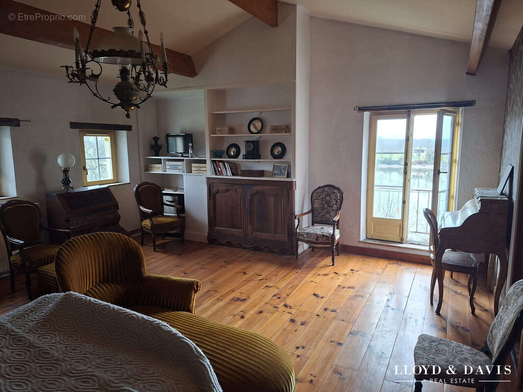 Maison à SAINT-EMILION