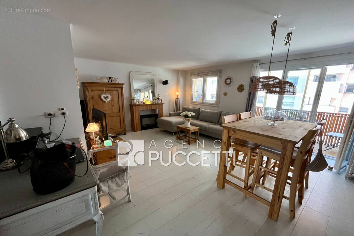Appartement à CAGNES-SUR-MER