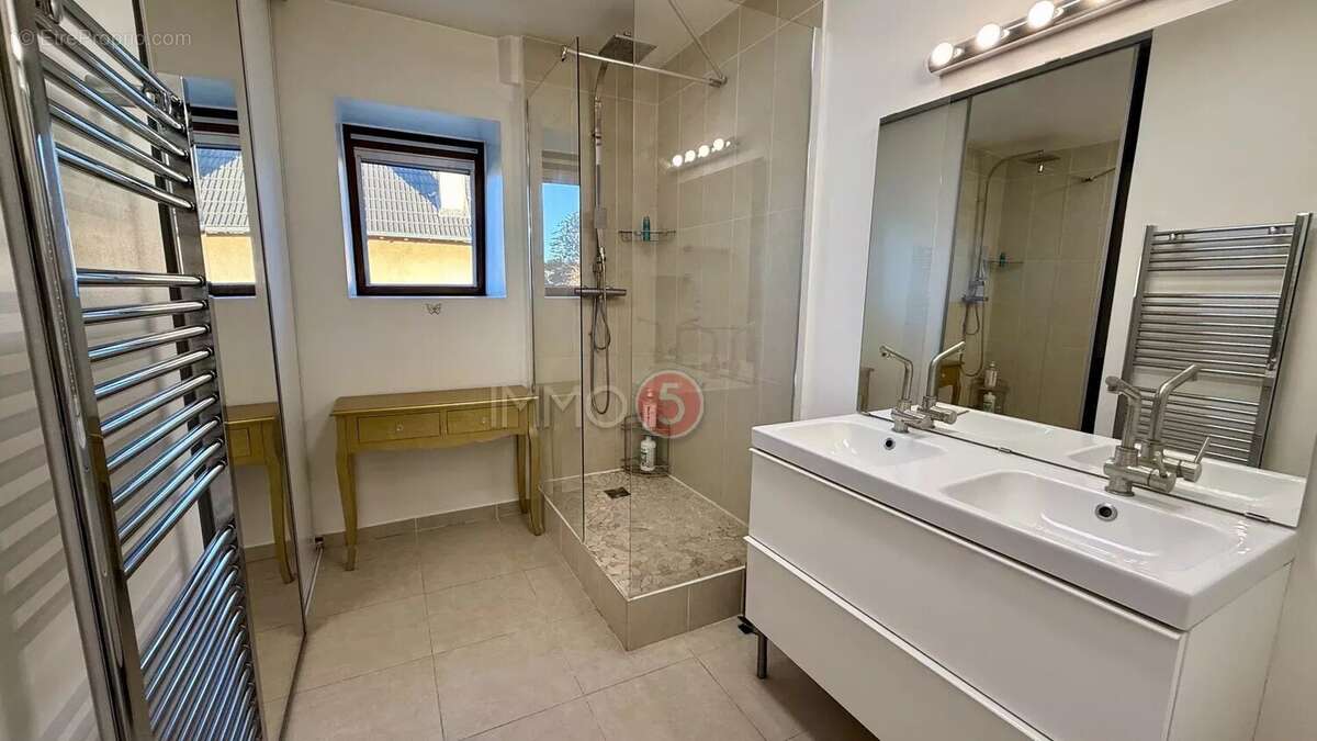 Appartement à LE RAINCY