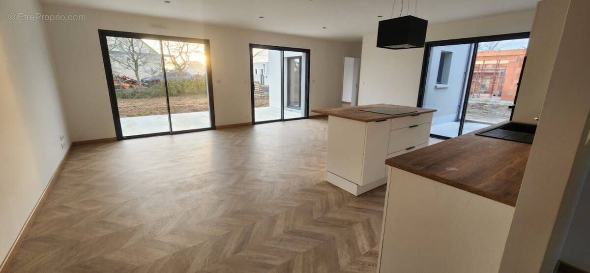 Maison à LA CHAPELLE-D&#039;ALIGNE