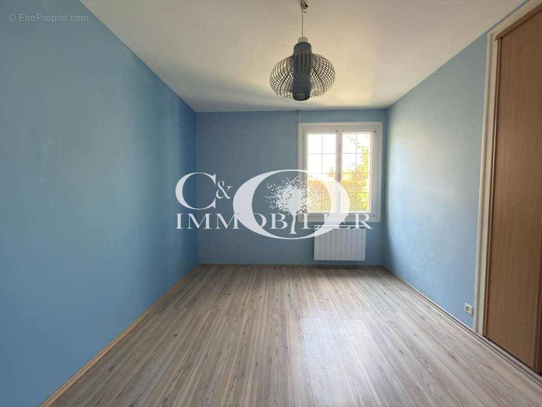 Maison 3 chambres - garage - 2500 m2 de terrain - photo 5