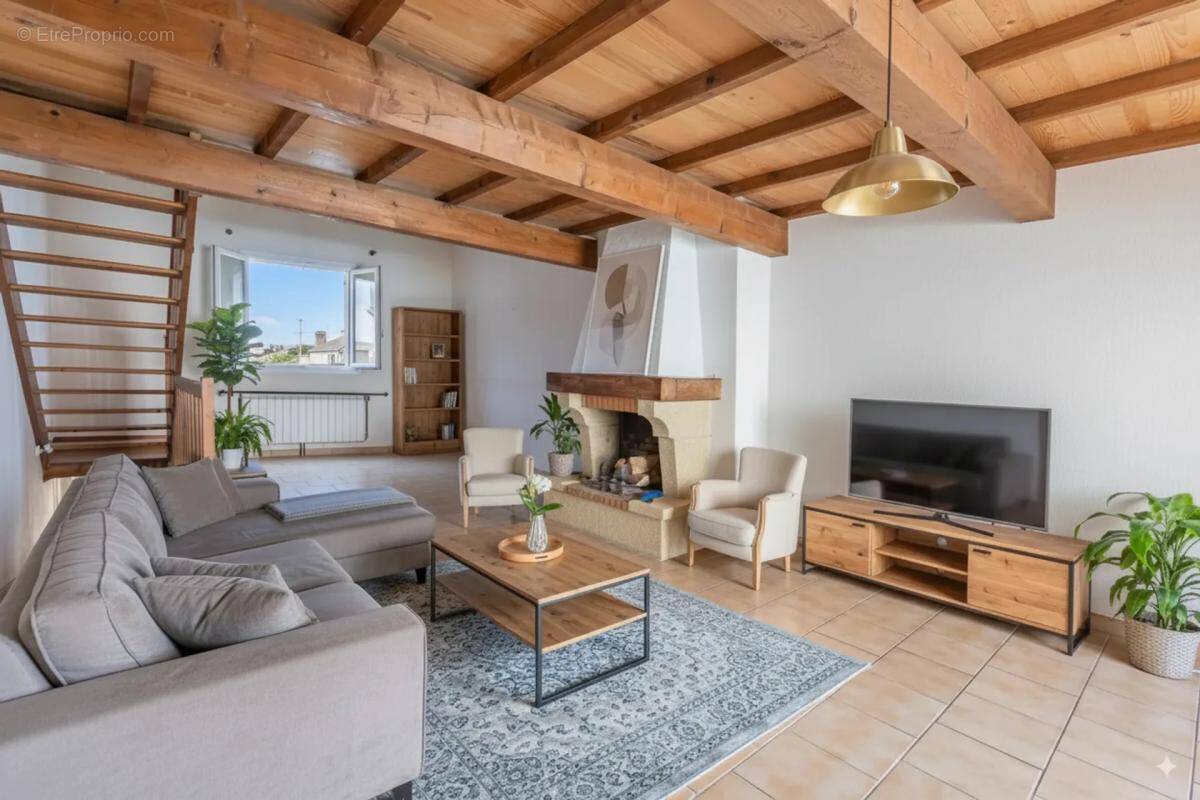 Maison à LEZIGNAN-CORBIERES