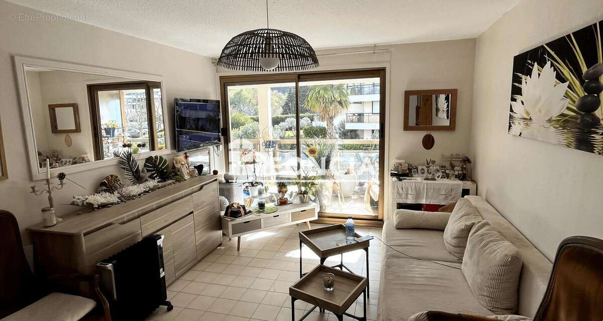 Appartement à MANDELIEU-LA-NAPOULE