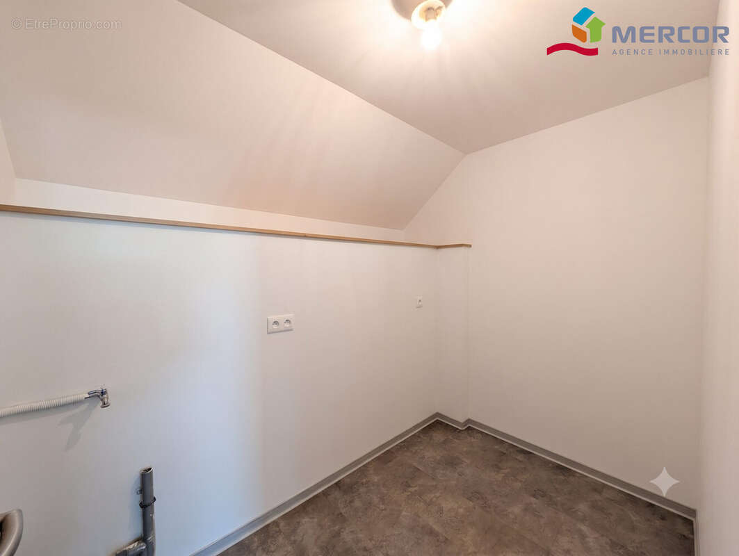 Appartement 92 m² à Neugartheim-Ittlenheim  - photo 8