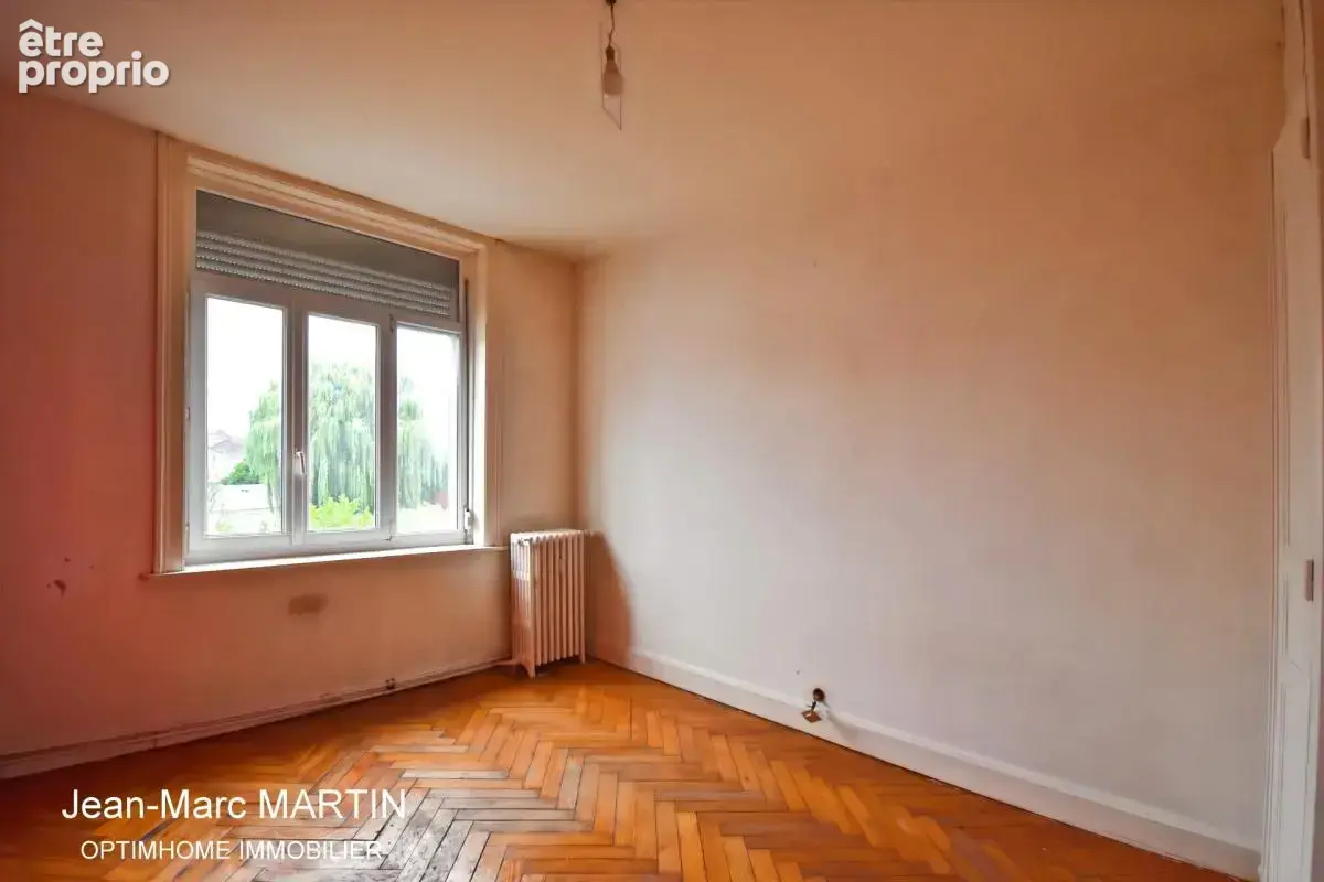 Proche du parc Barbieux, appartement lumineux de 91,74 m² à rénover à 3 min du métro – Roubaix - photo 15