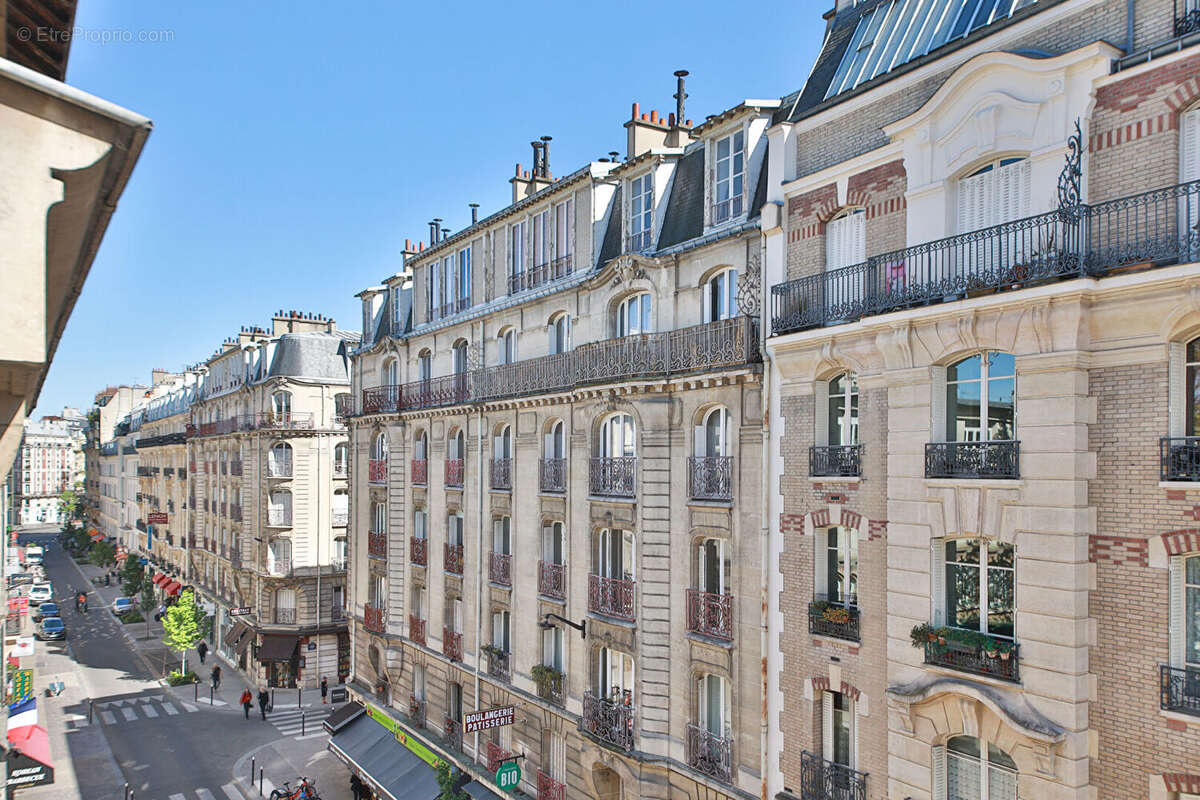 Appartement à PARIS-14E