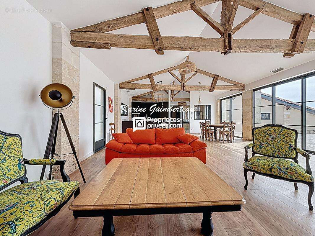 Appartement à FRONSAC