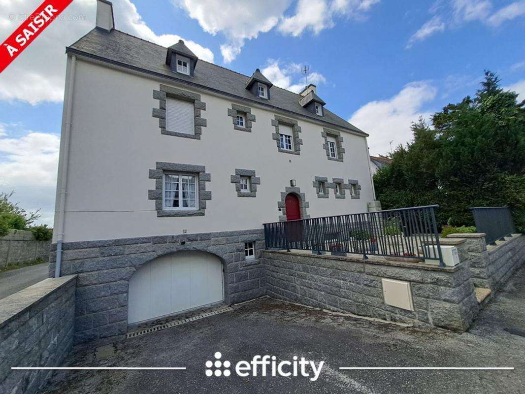 Maison à PLONEOUR-LANVERN