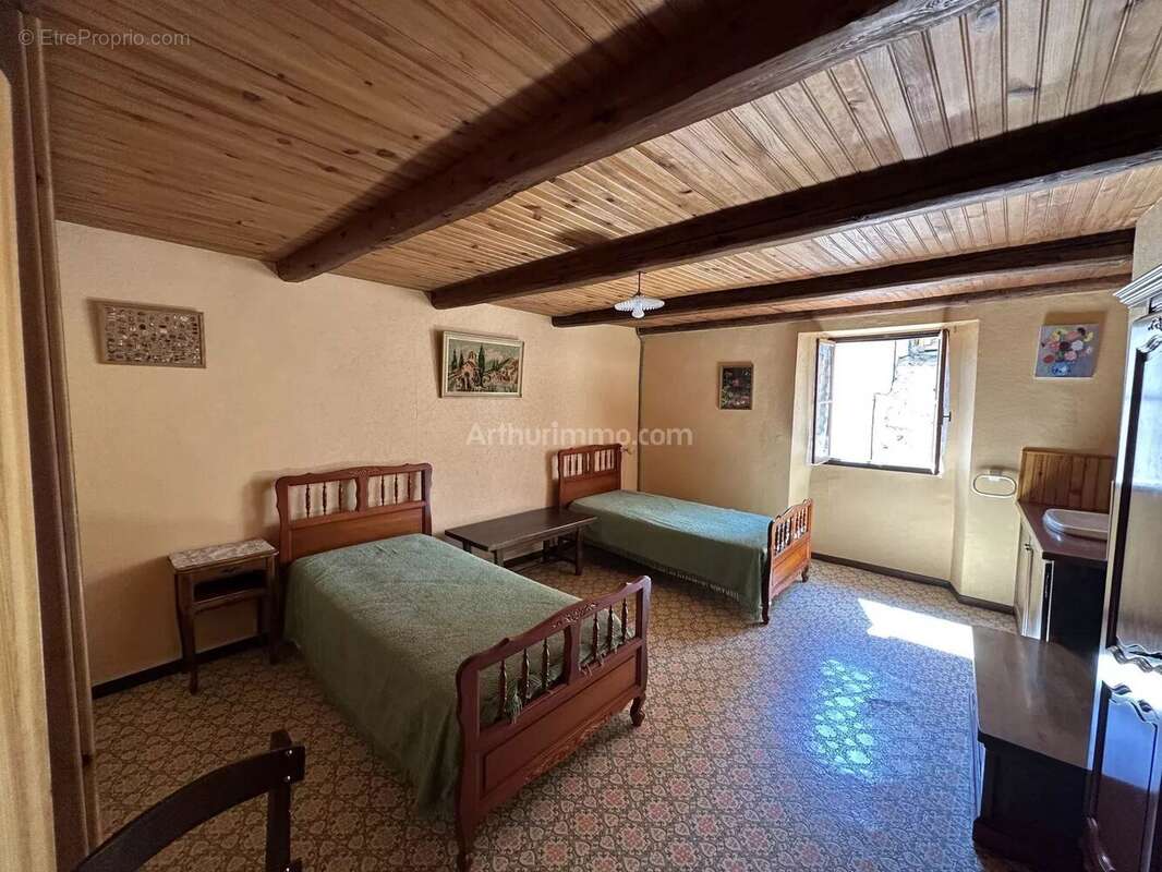Maison à THORAME-HAUTE