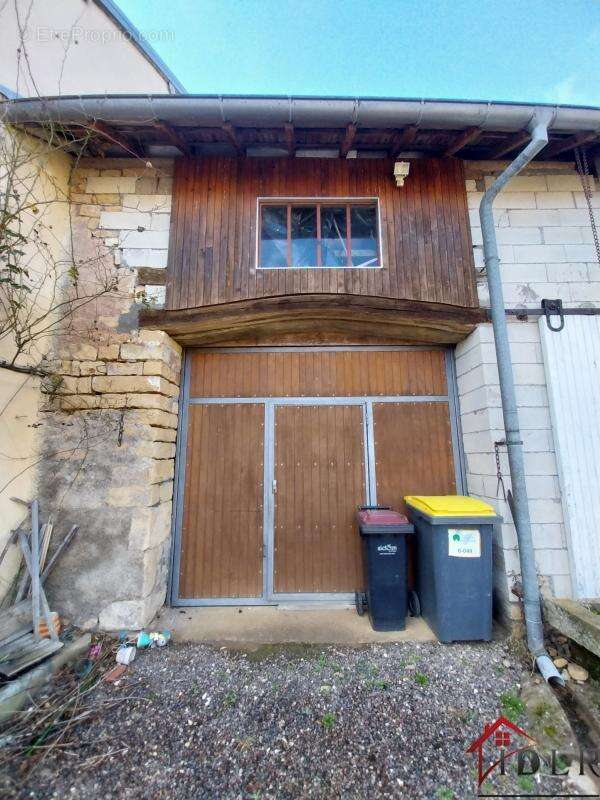 Maison à DAMBENOIT-LES-COLOMBE