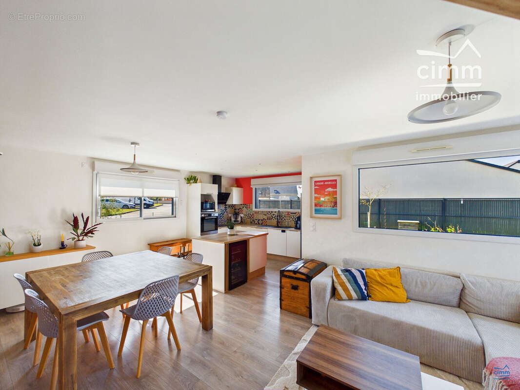 Maison à LONGUE-JUMELLES