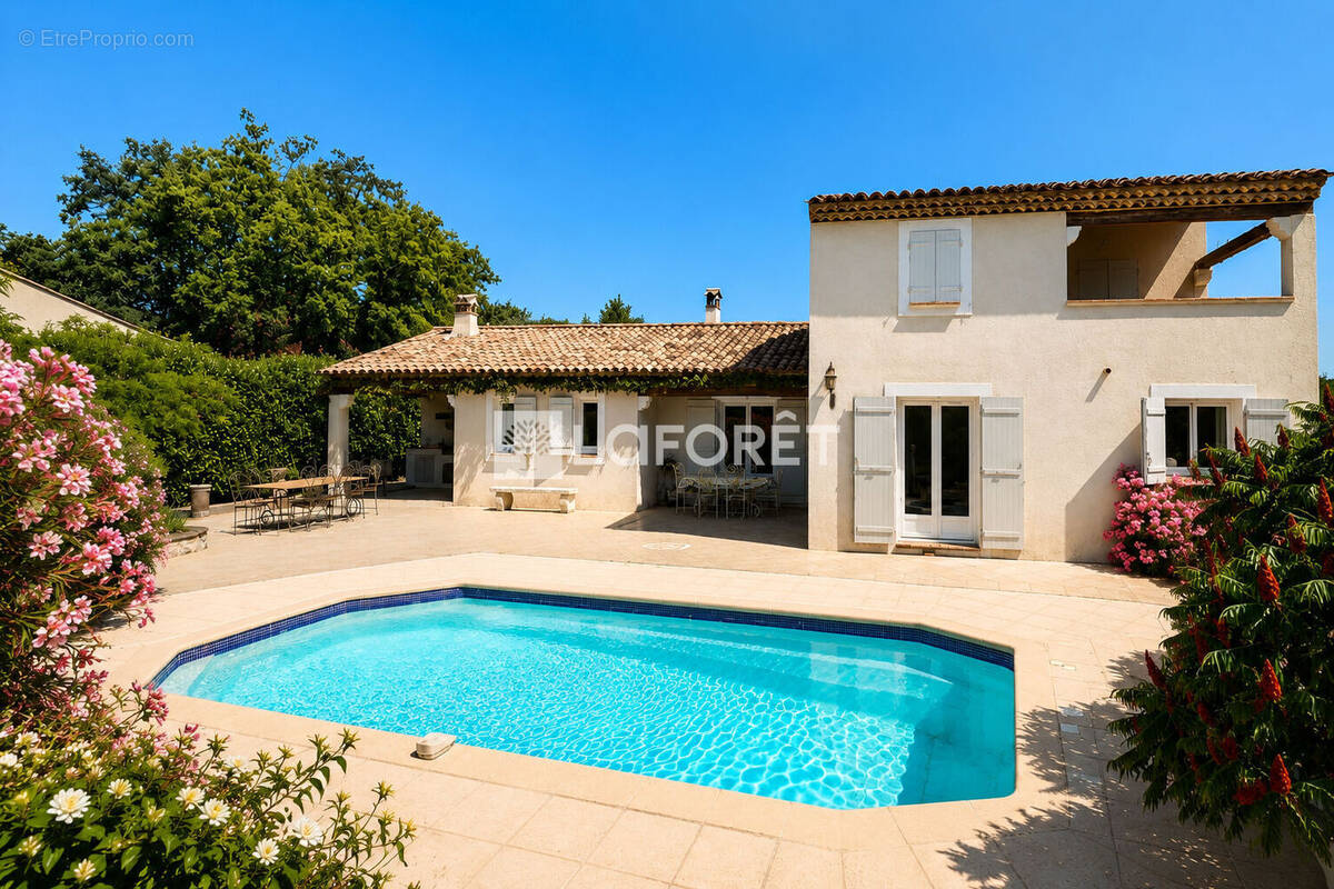 Maison à MONTAUROUX