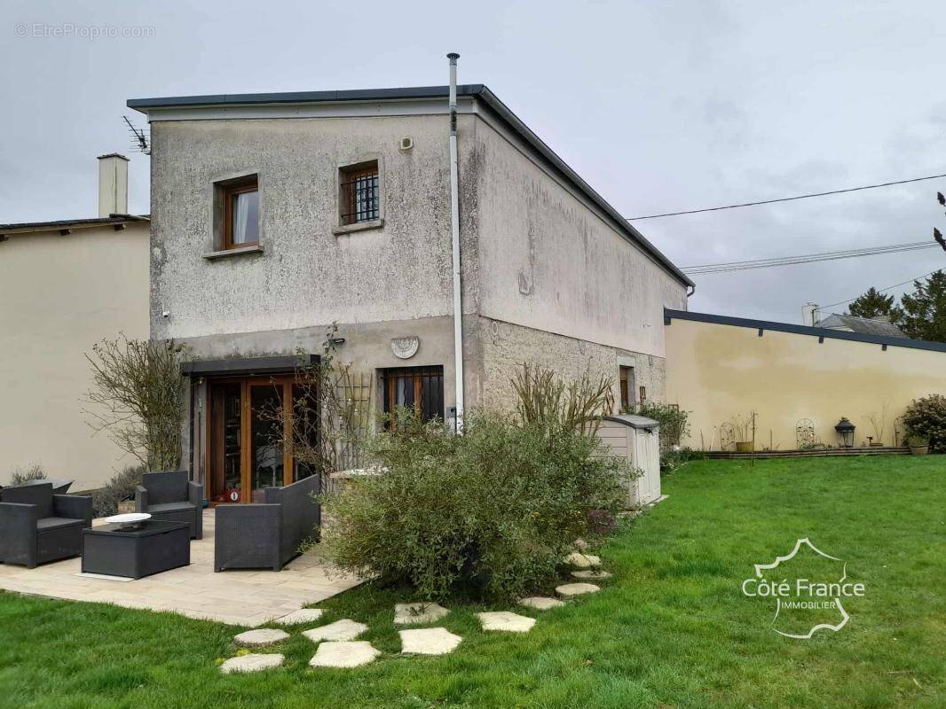 Maison à MONCEAU-LE-NEUF-ET-FAUCOUZY
