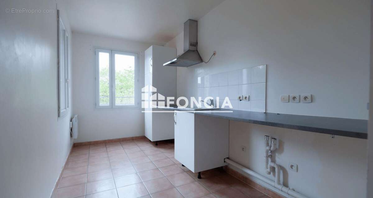 Appartement à CORBEIL-ESSONNES