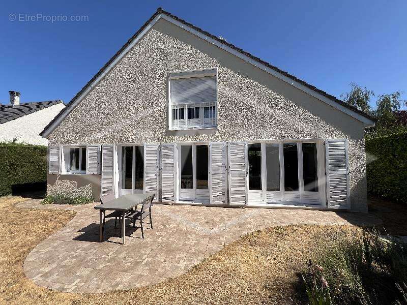 Maison 120 m² à Combs-La-Ville  - photo 9