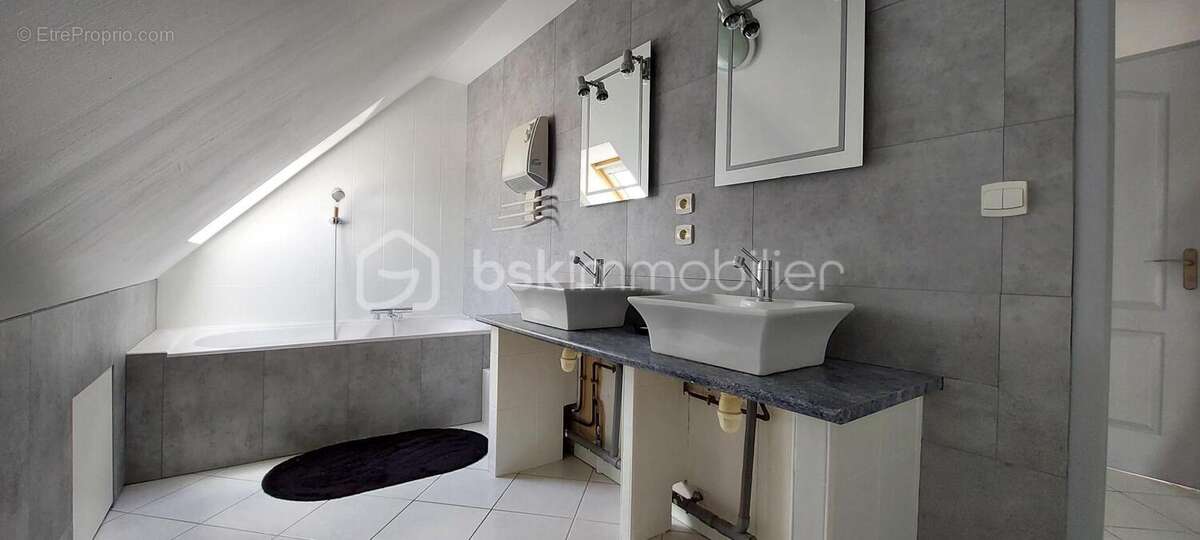 Maison à VILLEVAUDE