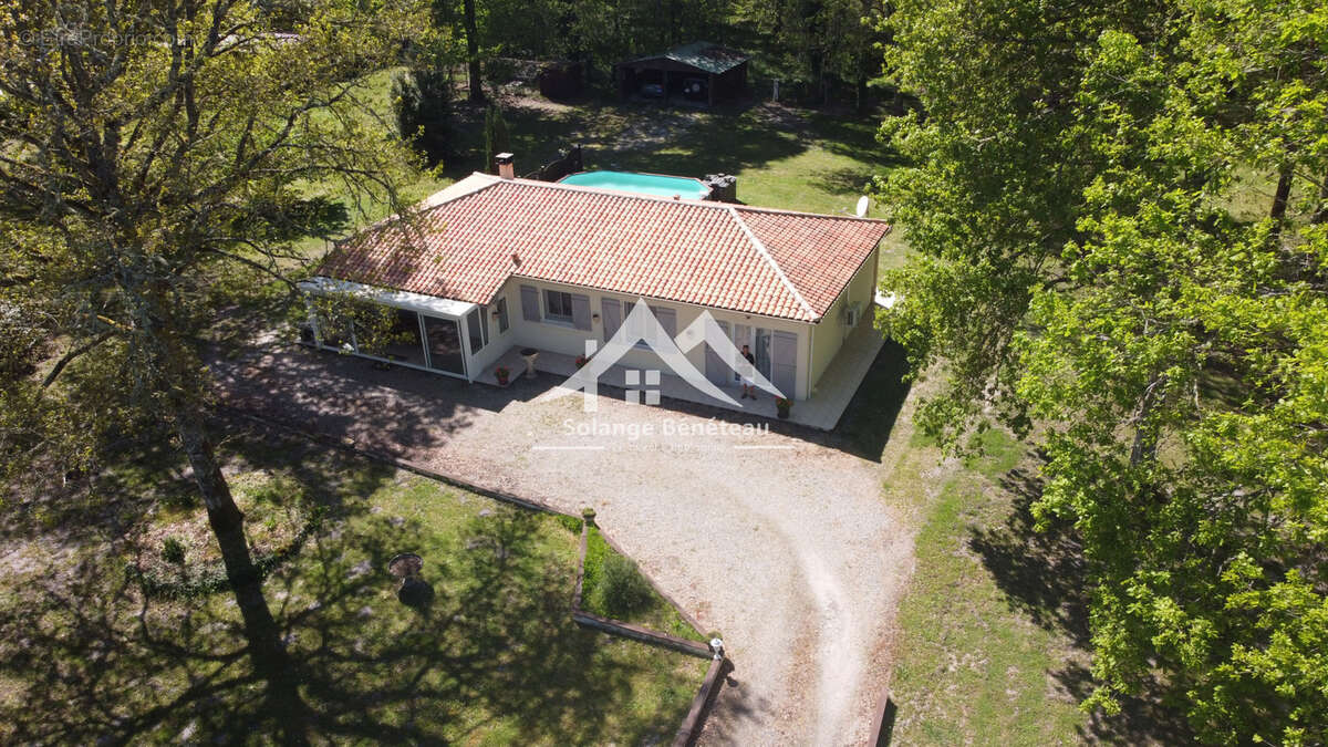Maison à BEAUZIAC