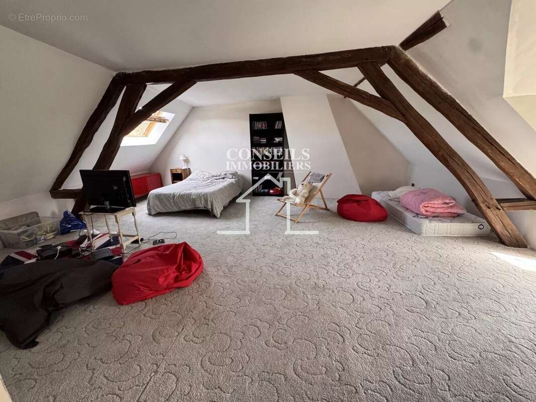Maison à PRECY-SUR-VRIN