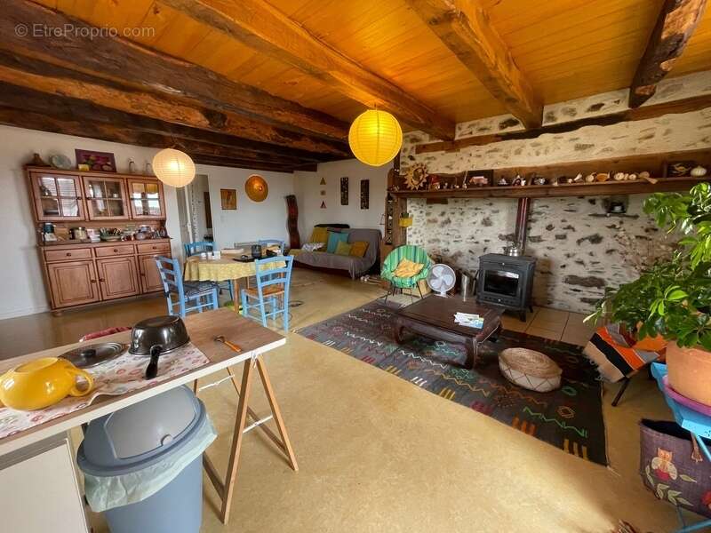 Appartement à BAGNAC-SUR-CELE
