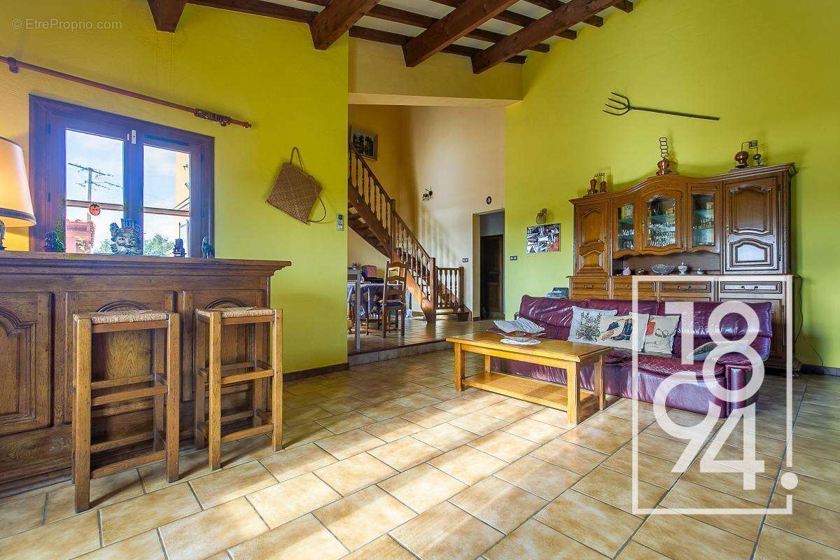 Maison à SAINT-MARTIN-DE-CRAU