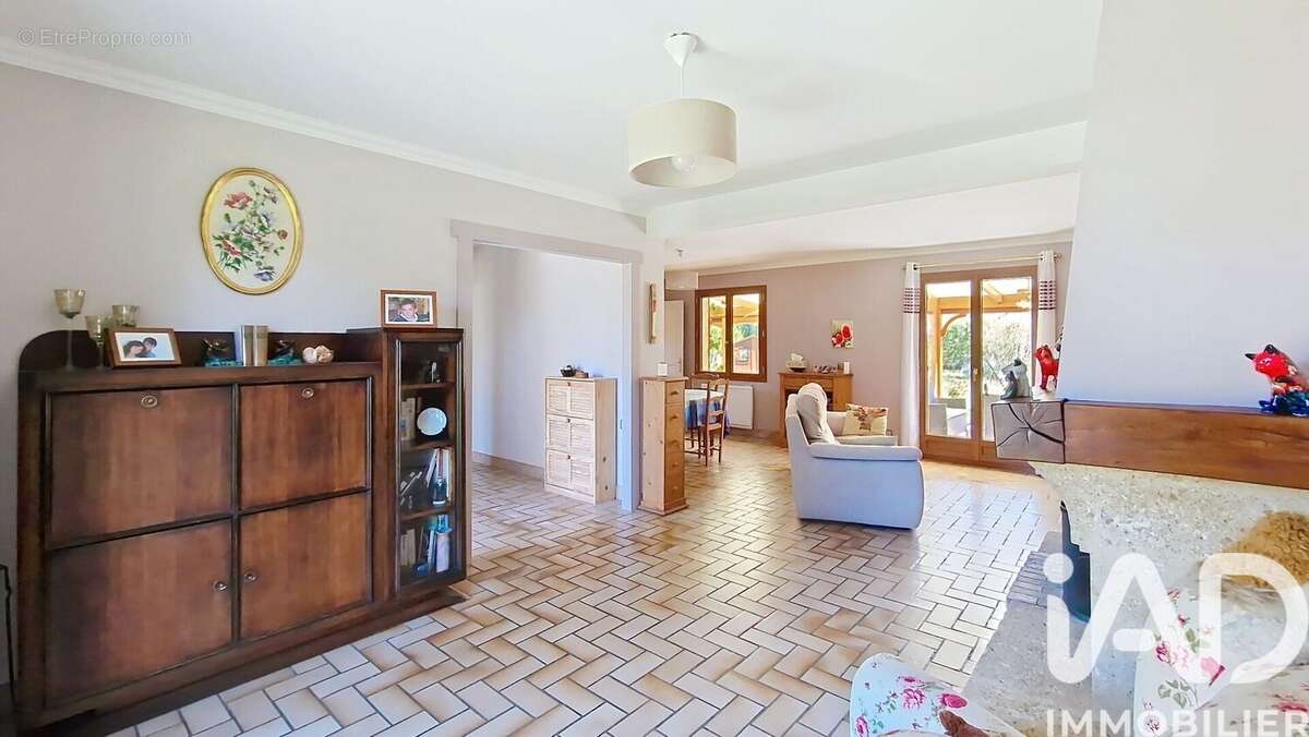 Photo 5 - Maison à SAINT-FARGEAU-PONTHIERRY