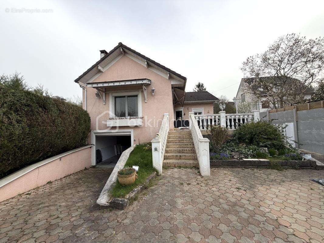Maison à LIMEIL-BREVANNES